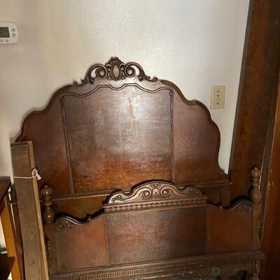 Antique single bed / Head and foot 
