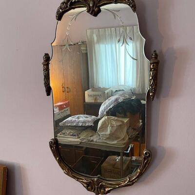 Antique wall mirror / ornate