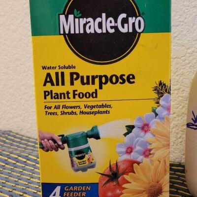 Lot 205: New ROUNDUP, MIRACLE GRO and LATEX GLOVES