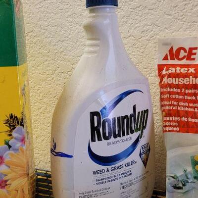 Lot 205: New ROUNDUP, MIRACLE GRO and LATEX GLOVES