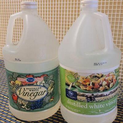 Lot 209: (2) New Distilled White Vinegar 1 Gallon 