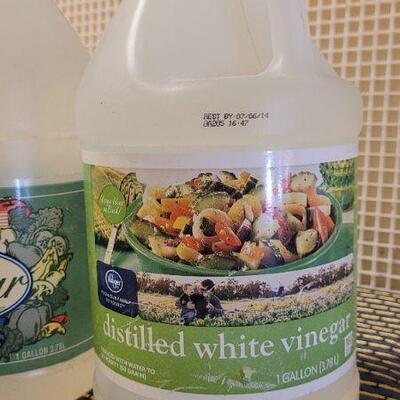 Lot 209: (2) New Distilled White Vinegar 1 Gallon 
