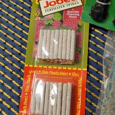 Lot 210: Assorted Garden Accessories NEW