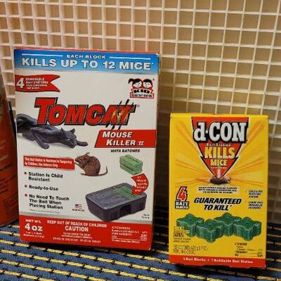 Lot 223: Assorted NEW Pest Control Tools