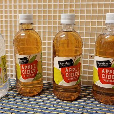 Lot 224: Assorted NEW White and Apple Cider VINEGAR 