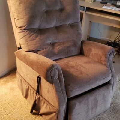 Tan Lift Chair Recliner 