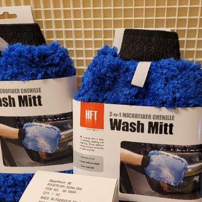Lot 244: NEW Automotive Care Bundle 