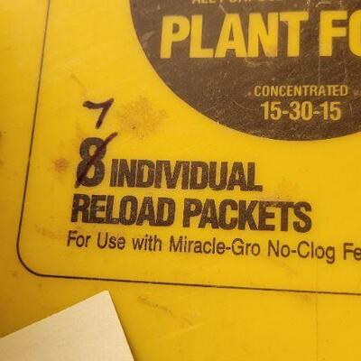 Lot 246: Large Miracle Gro 7-Pack of MIRACLE GRO Plant Food 