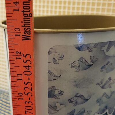Lot 250: Vintage 1982 TARGET Sunrise Publications Metal Trash Container 