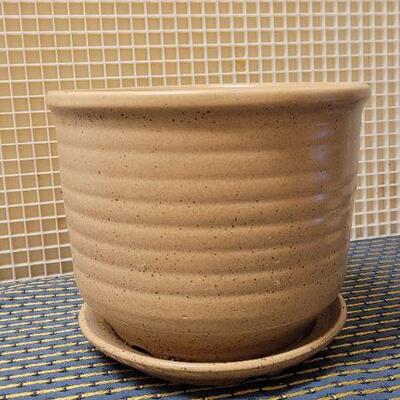 Lot 252: 7" Tall x 8" Wide Garden Pot