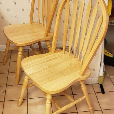 Wood Dinning Table with 4 Chairs