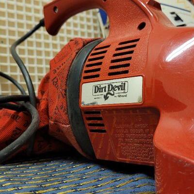 Lot 259: Dirt Devil Vacuum + Accessory Bundle