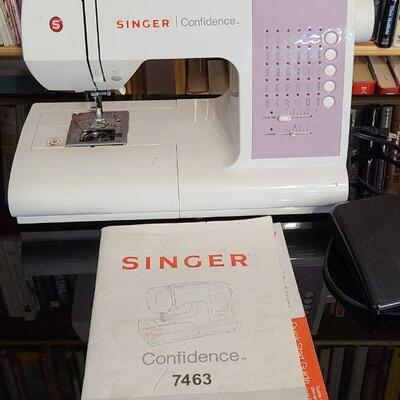 Singer Confidence model 7463 Sewing machine with manual. 