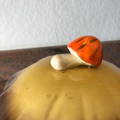 Mushroom canister and napkin holder 70’s 80’s made in Japan YD#022-0084