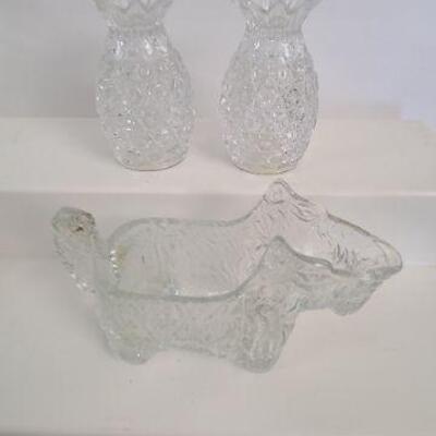 Vintage LE Smith Scottie dog creamer and pair of Godinger pineapple salt & pepper shakers. 
