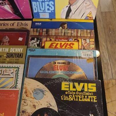 Vintage vinyl record collection. 7 Elvis albums