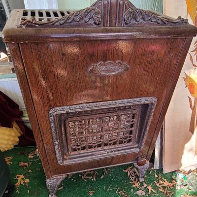 Vintage Lawson gas heater model 1024