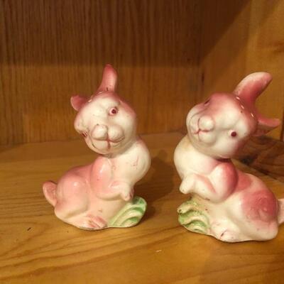 Vintage bunny salt and pepper shakers 