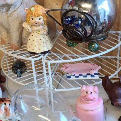 Pig Lot 4 including Department 56 Jam-Bon pig serving tray with spreaders