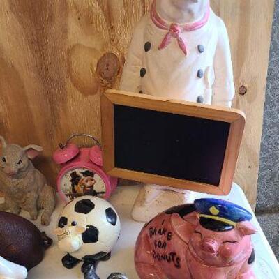 Pig Lot 4 including Department 56 Jam-Bon pig serving tray with spreaders