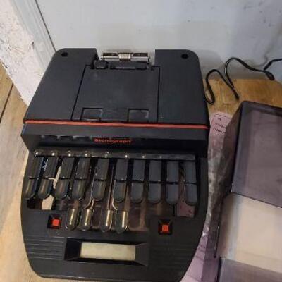 Smartwriter stenograph machine in Samsonite case