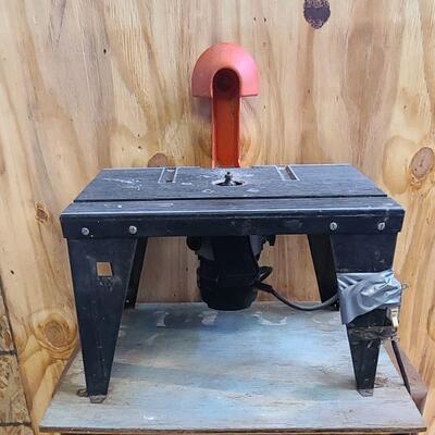 Sears Router 315.17480 w/table & router bits