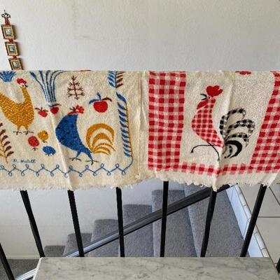Pair of Vintage Rooster Kitchen Hand Towels YD#022-0075