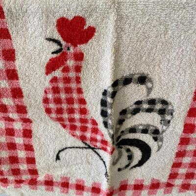 Pair of Vintage Rooster Kitchen Hand Towels YD#022-0075