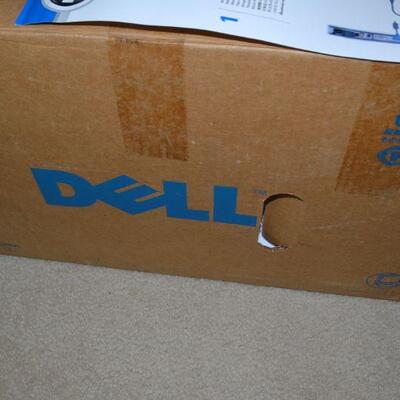 LOT 144  DELL MONITOR 2005FPW