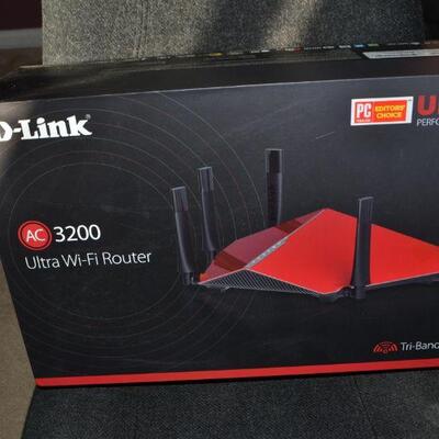 LOT 168  D-LINK AC 3200 ULTRA WI-FI ROUTER