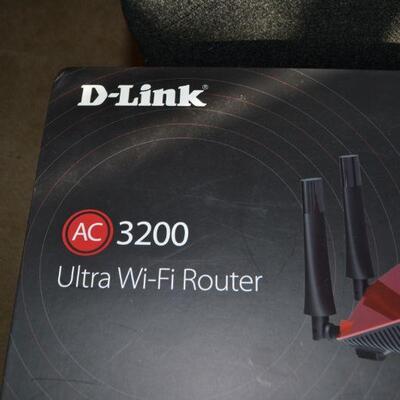 LOT 168  D-LINK AC 3200 ULTRA WI-FI ROUTER