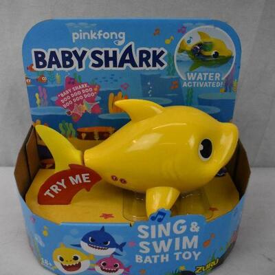 ZURU Robo Alive Junior Baby Shark Baby - New