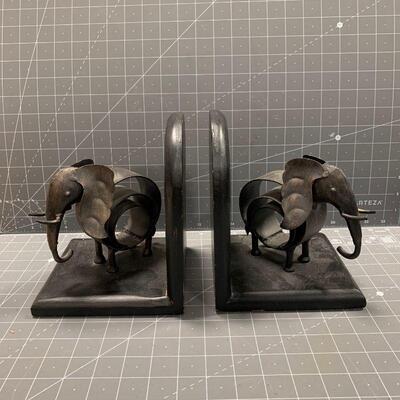 #145 Elephant Bookends
