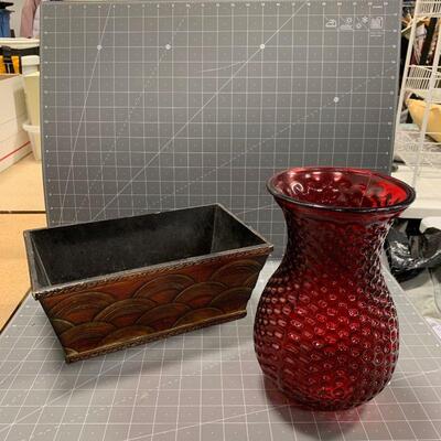 #164 Gorgeous Box & Vase