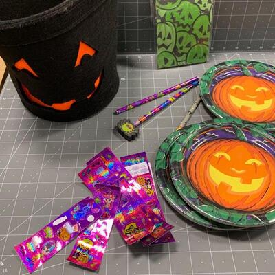 #402 Halloween Party Pieces