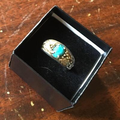 Sterling and Turquoise Vintage Ring. Size 7.5