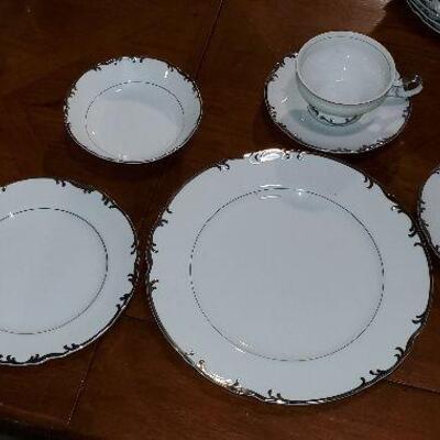 Vintage Mikasa Marlboro 6 piece Place Setting Dinner Salad Butter Cup Saucer Bowl Made in Japan(item #69)
