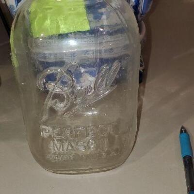 Vintage Quart Ball Jar Perfect Mason Clear with Lid (item #80)