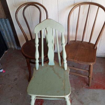 1253 = Vintage Chairs