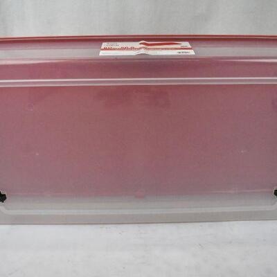 Homz 60 Quart Clear Container, Red Lid with Green Latches. Cracked Lid