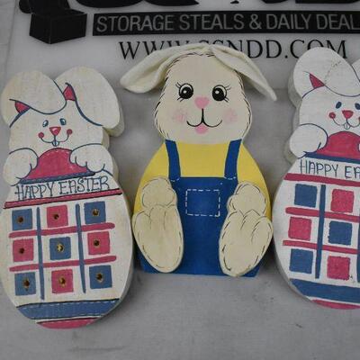 7 pc Easter Decor: 1 Tree, 1 Wall Hanging, 5 Decorative Bunnies