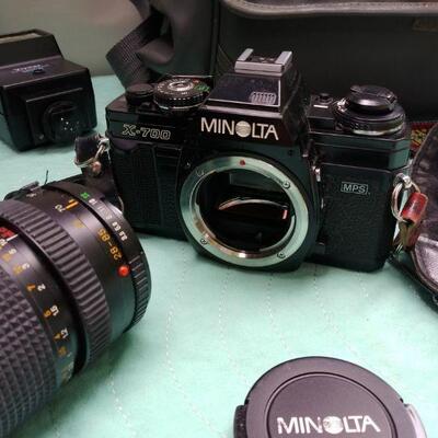 Minolta X700 film camera w/accessories