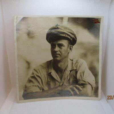 Lot 28 - Military Picture