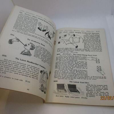 Lot 45 - Heaney's Professional Catalog of Wonders