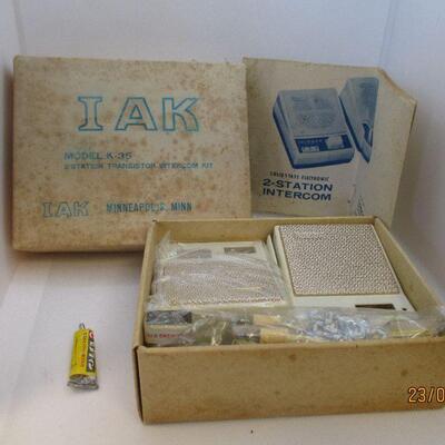 Lot 48 - IAK 2 Station Transistor Intercom Kit K-35