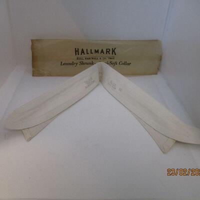 Lot 62 - Hallmark Laundry Shrunk Collar