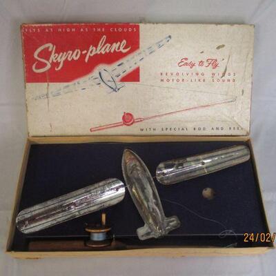 Lot 69 - 1951 Skyro-plane with Box