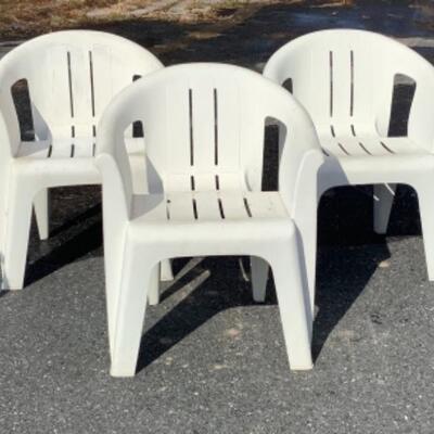 258 Set of Three Outdoor Plastic Chairs 