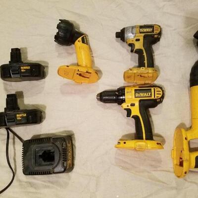 DEWALT 18V XRP Cordless Drill Combo Kit, 4-Tool 