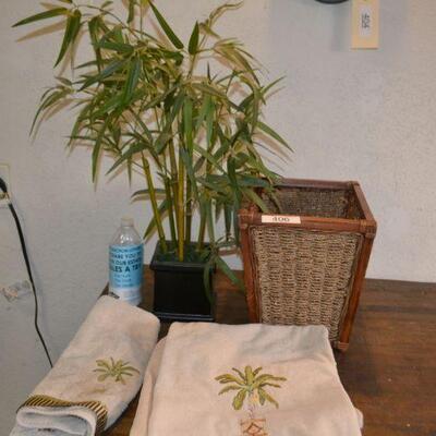 LOT 406 ARTIFICIAL PLANT AND HOME DECOR